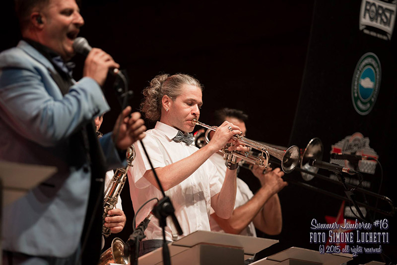 Musicisti sul palco del Summer Jamboree 2015