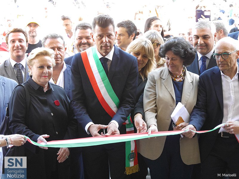Taglio del nastro per Palazzetto Baviera a Senigallia