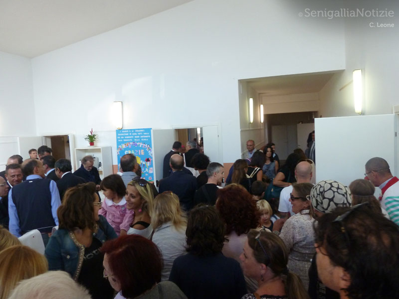 Le persone presenti all'inaugurazione della San Gaudenzio di Senigallia