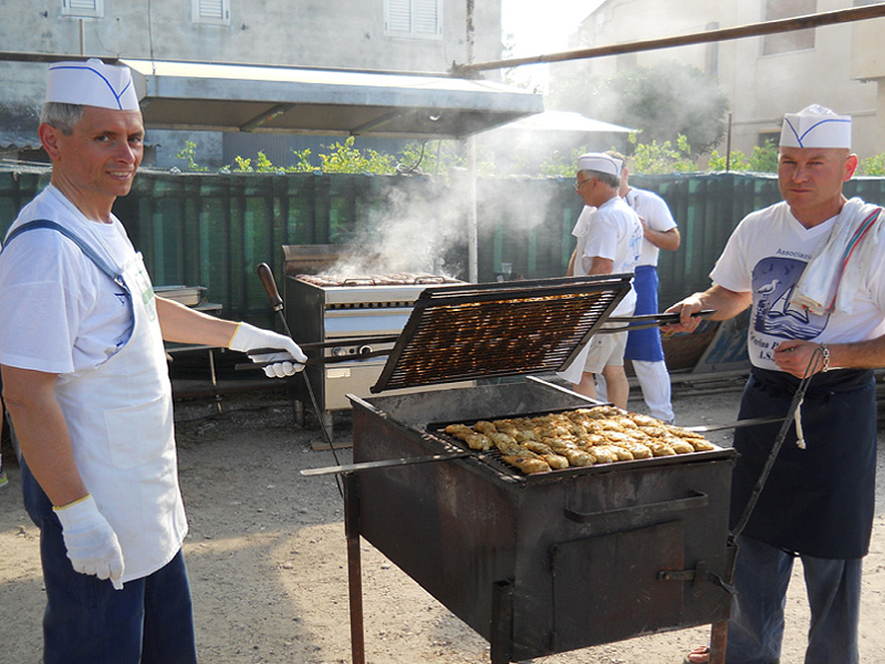 Gli addetti all’arrosto (anni 2010-2011)