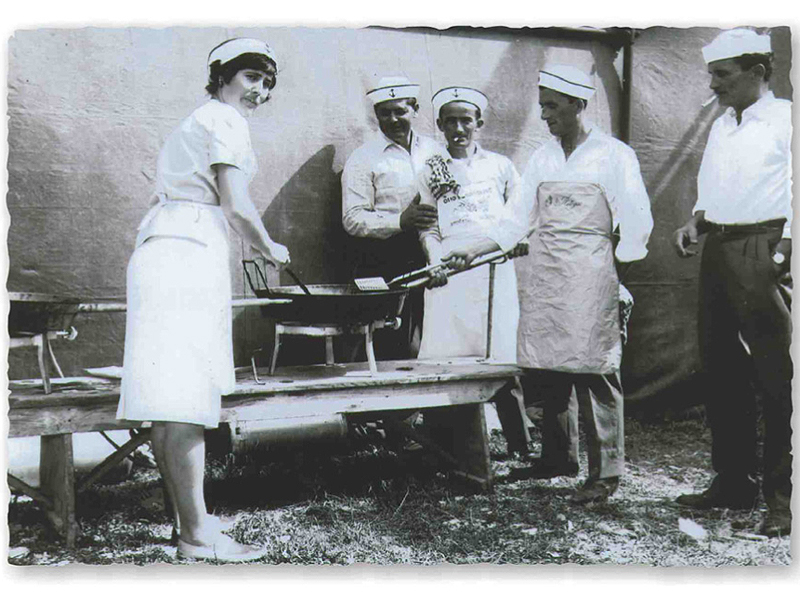 Gli addetti al fritto (anni '60)