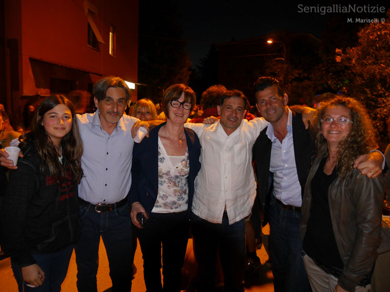 La Sfangata: foto di gruppo con il Sindaco Mangialardi