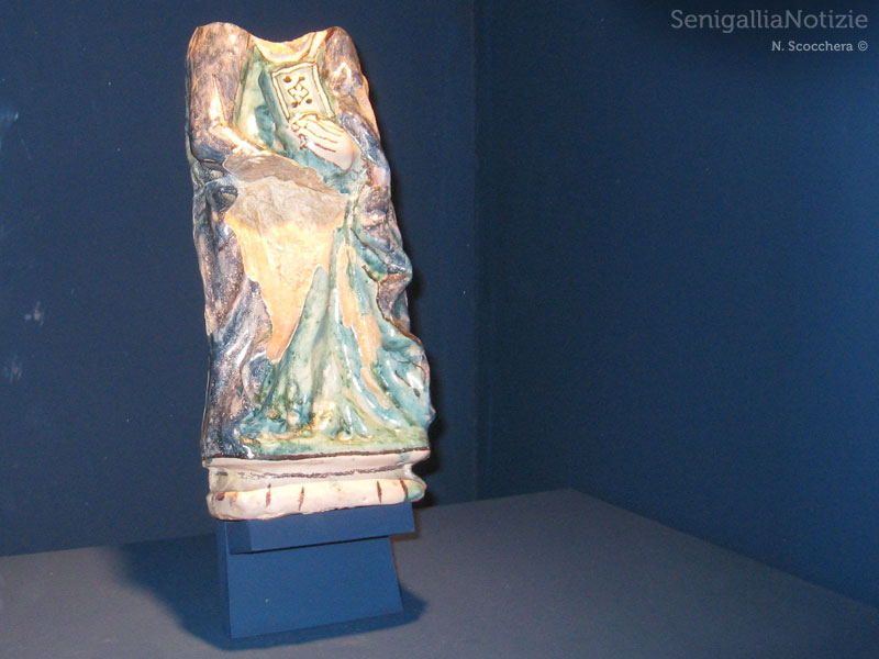 Alla Rocca Roveresca di Senigallia la mostra Lacrime di Smalto