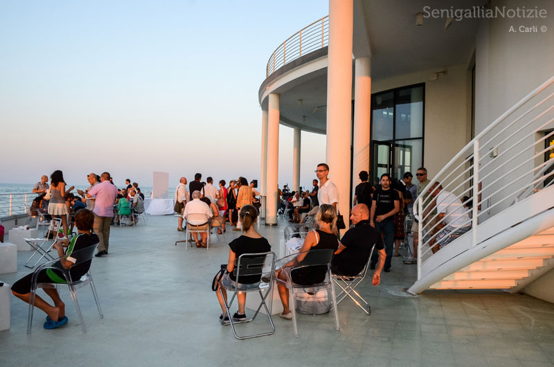 Lo spettacolo offerto dalla terrazza della Rotonda a Mare