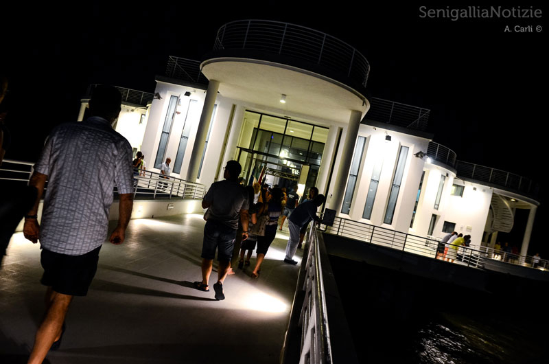 L'ingresso alla Rotonda a Mare durante Legg10nline