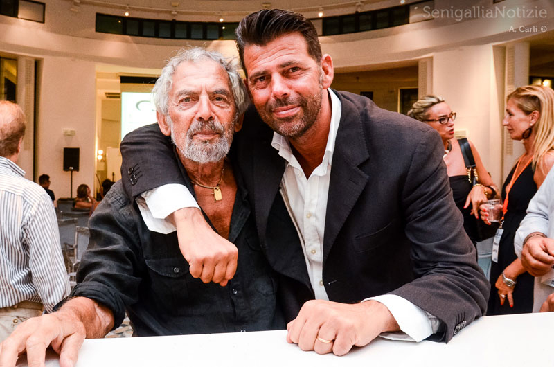 Giuseppe Di Mauro insieme al Sindaco Maurizio Mangialardi