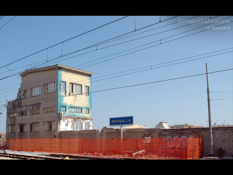 14/07/2013 - I ruderi delle ex Sacelit e Italcementi