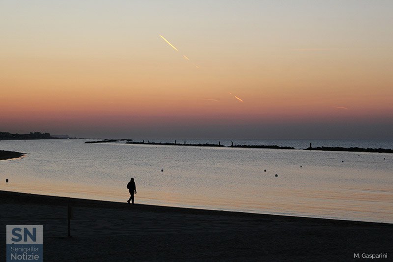 05/07/2017 - Figura al crepuscolo