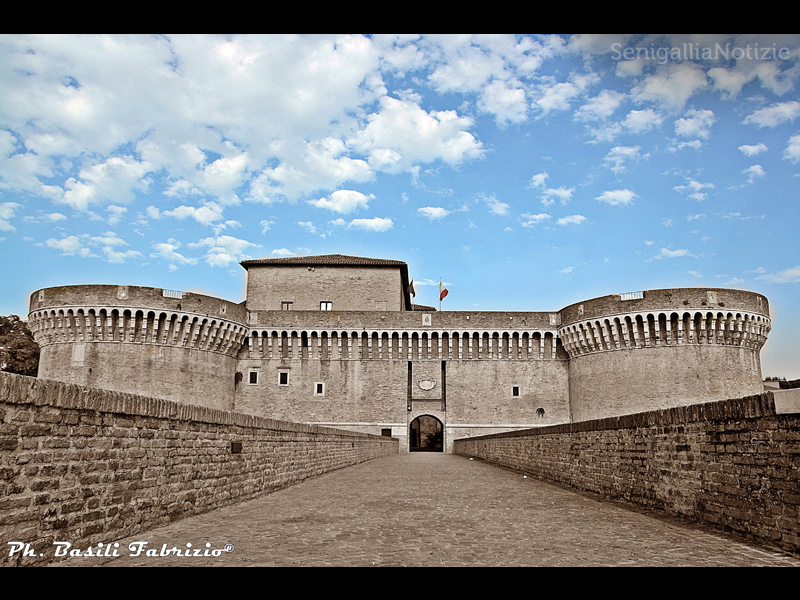 24/05/2014 - La maestosità della Rocca Roveresca