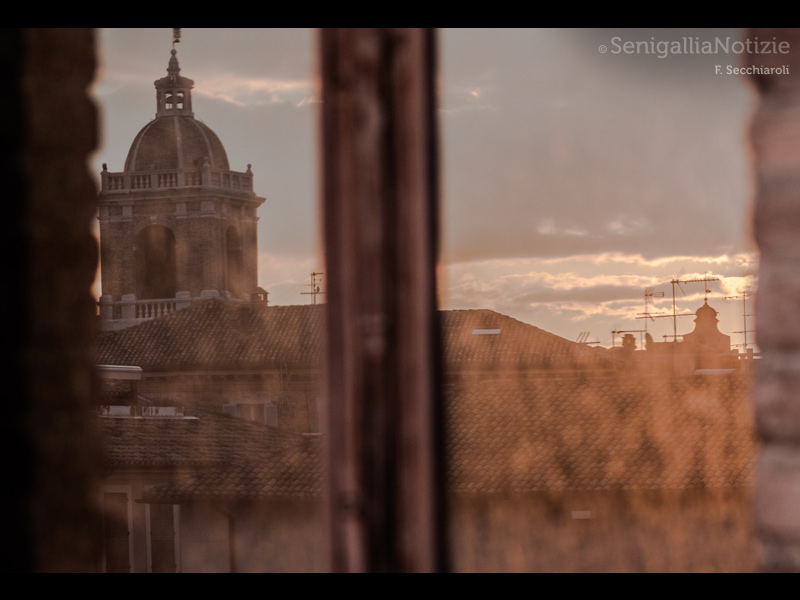 11/05/2015 - Dalla finestra...