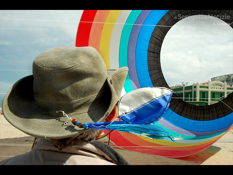 31/05/2015 - Maxi... aquilone