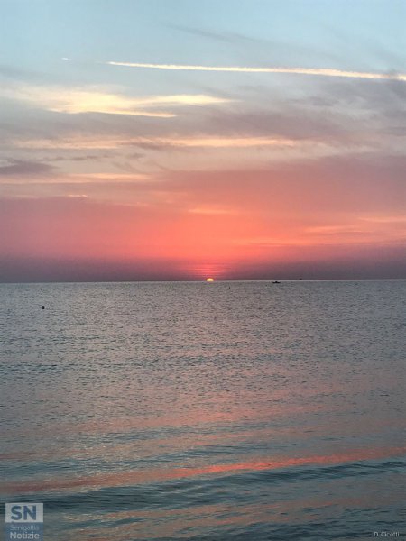 26/05/2018 - Alba in rosso