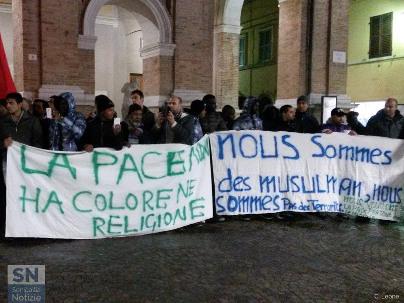 Manifestazione contro il terrorismo a Senigallia