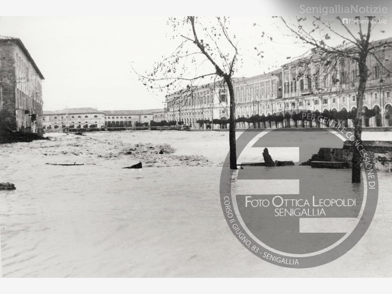 Il Misa rompe gli argini e allaga il centro di Senigallia - Leopoldi-1044