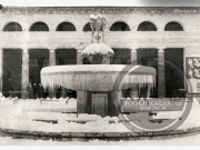 La vecchia fontana del Foro Annonario ghiacciata - Leopoldi-1188