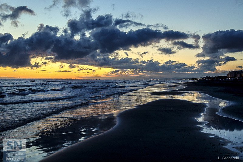 15/03/2016 - Alba in riva