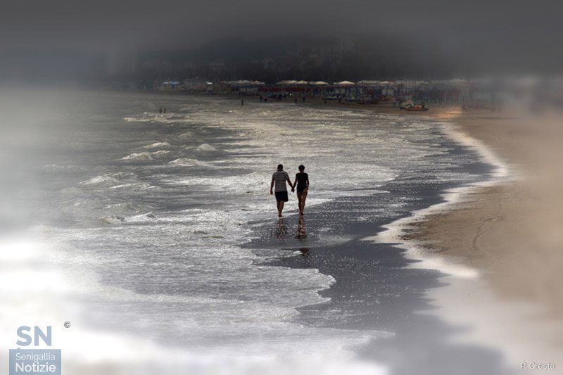 01/03/2019 - Mano nella mano