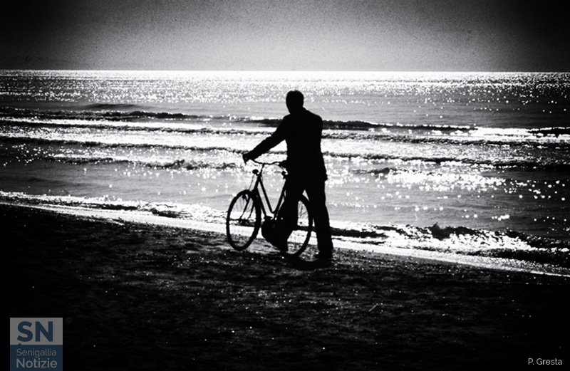 02/03/2020 - Bici sulla battigia