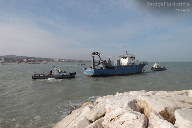 Ormeggiatore usato per lo sgombero delle motonavi