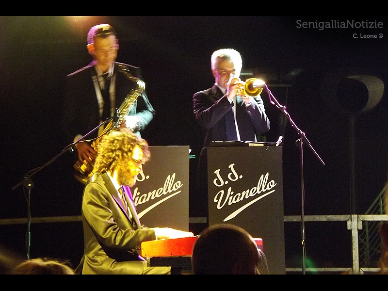 I musicisti del concerto al piazzale della Libertà