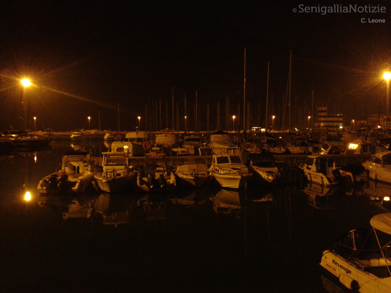 30/11/2013 - Il porto con le luci della notte