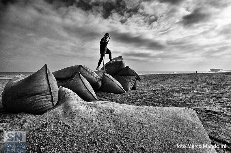 09/11/2016 - Sopra i sacchi