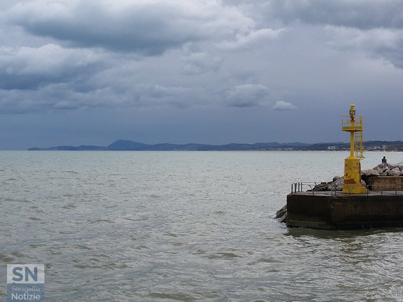 01/11/2019 - Mare oltre il molo