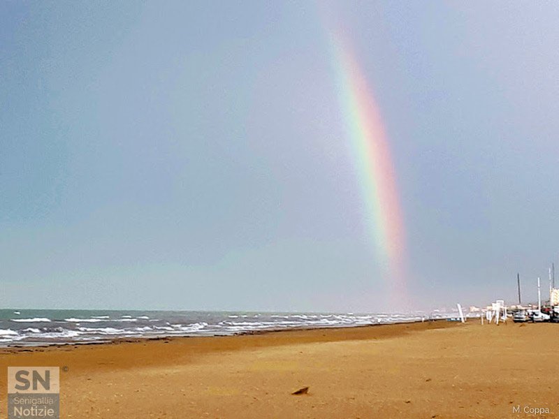 26/11/2019 - Lampo di colori