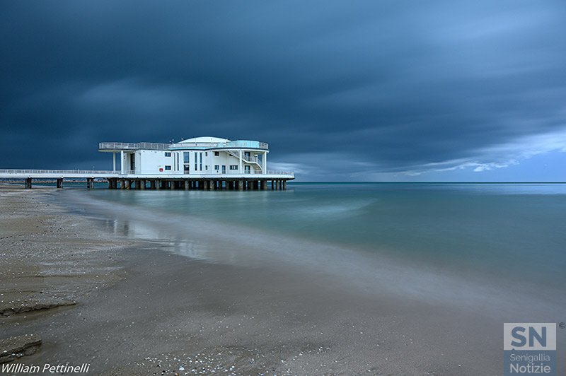27/11/2019 - Rotonda tra nuvole e mare