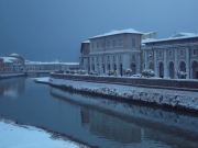 Fiume Misa e portici Ercolani imbiancati