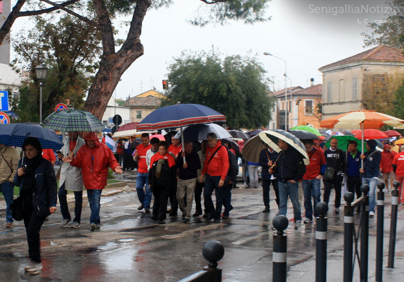 Bagnini manifestanti dell'Onda Rossa