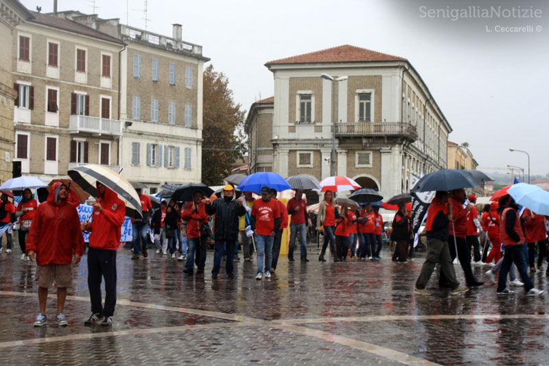 Onda Rossa: corteo anti-Bolkestein