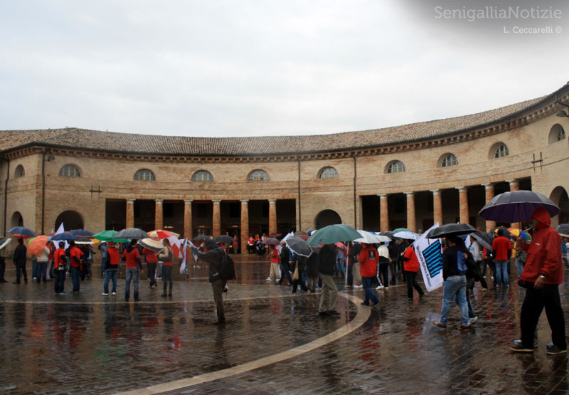 Manifestazione a Senigallia degli operatori balneari