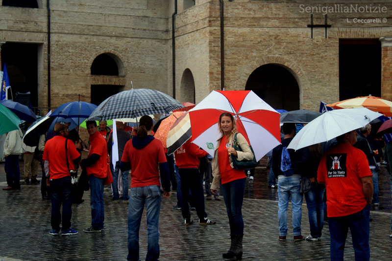 Onda Rossa: corteo anti-Bolkestein
