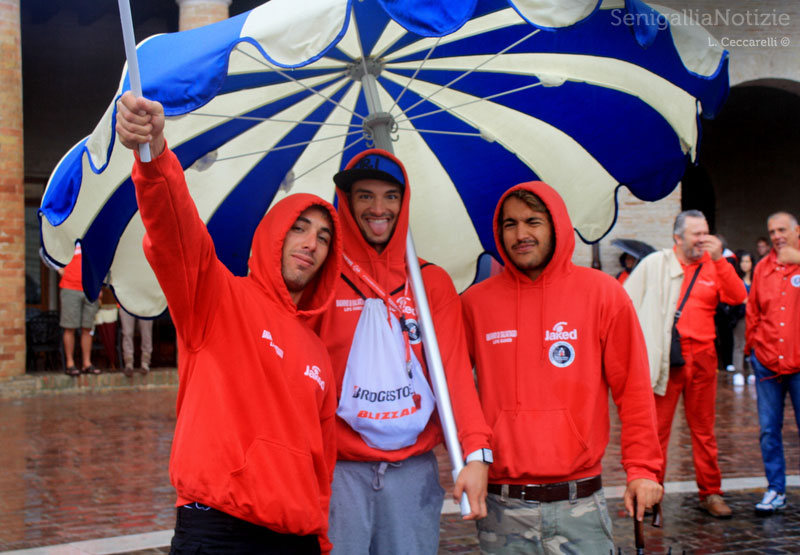 Bagnini manifestanti dell'Onda Rossa