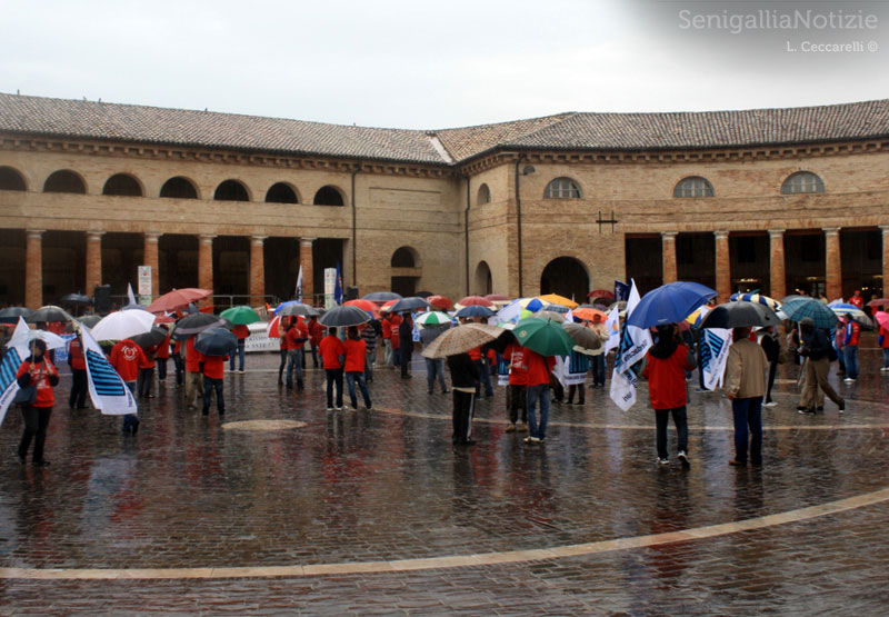 Manifestazione a Senigallia degli operatori balneari