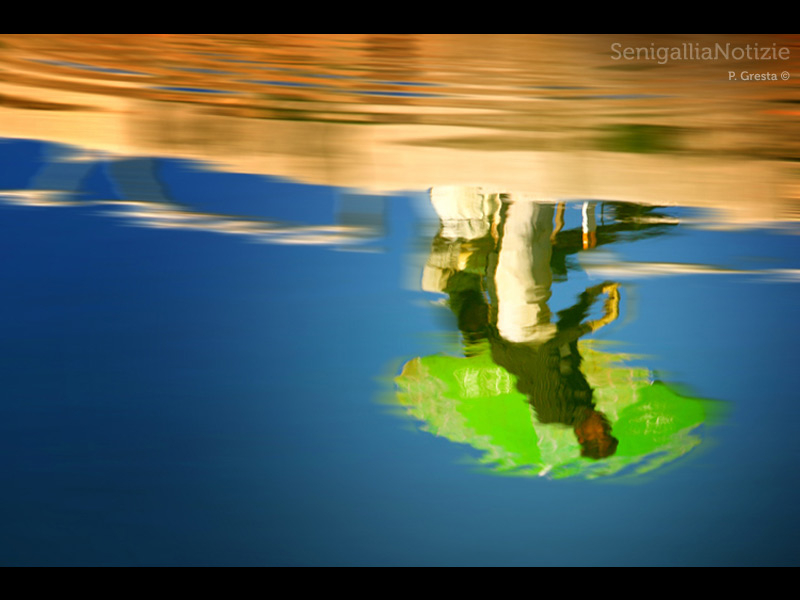 08/10/2013 - Riflessi nell'acqua