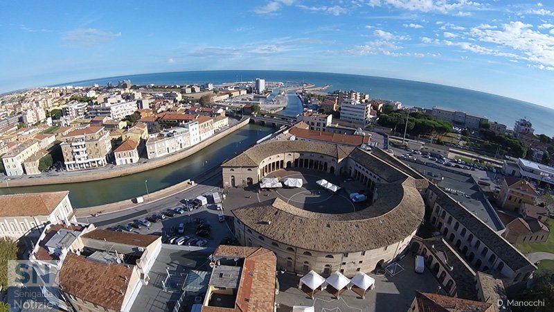 26/10/2016 - Senigallia dall'alto: il Foro, il Misa, il porto