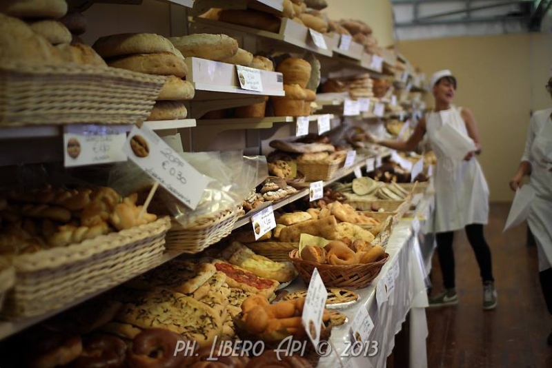 La vendita del pane a Pane Nostrum