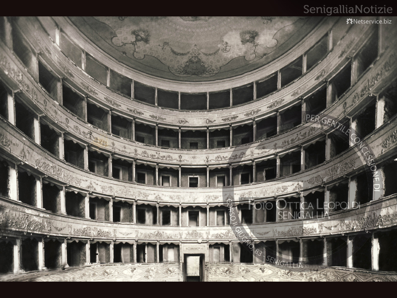 Interno del vecchio Teatro La Fenice - Leopoldi-1860a
