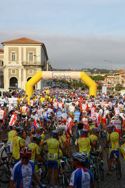 Il Raduno di Cicloturismo 2012 al Foro Annonario di Senigallia