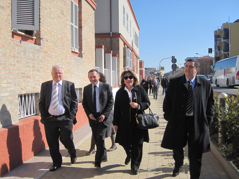 L'arrivo delle autorità provinciali