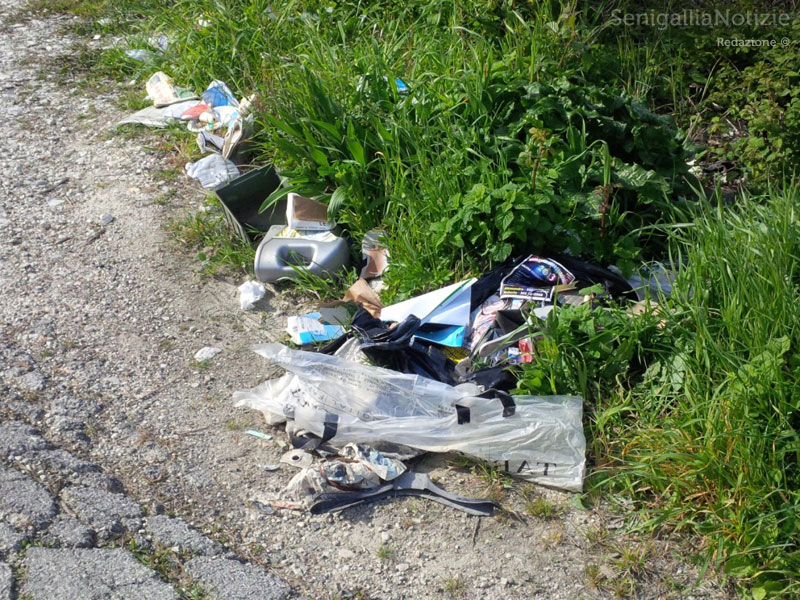 Montemarciano, incuria e degrado