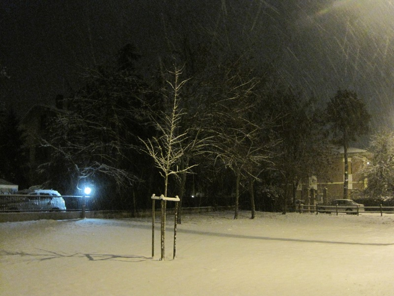 Neve lungo via Capanna a Senigallia