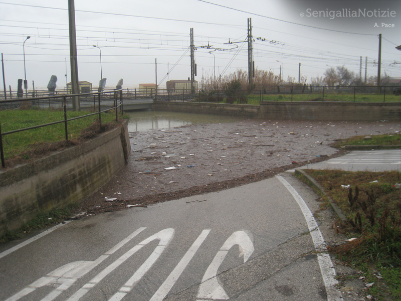 Sottopasso allagato a Marzocca di Senigallia