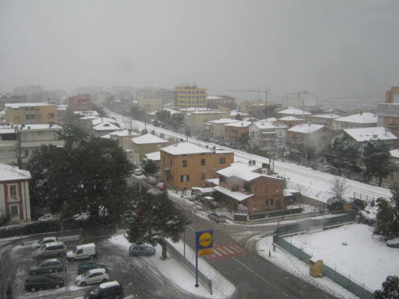 La Statale Adriatica 16 vista dall'alto