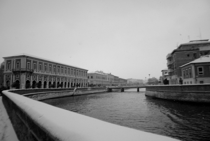 Il fiume Misa sotto la neve