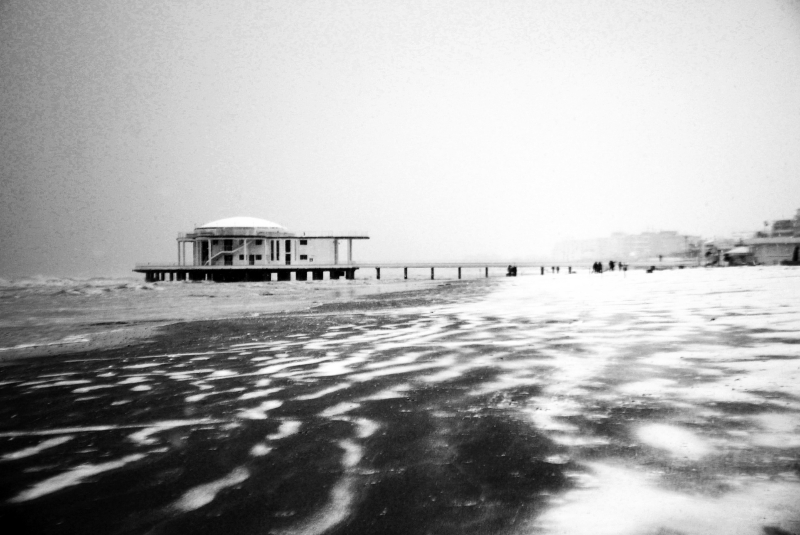 La spiaggia e la Rotonda sullo sfondo