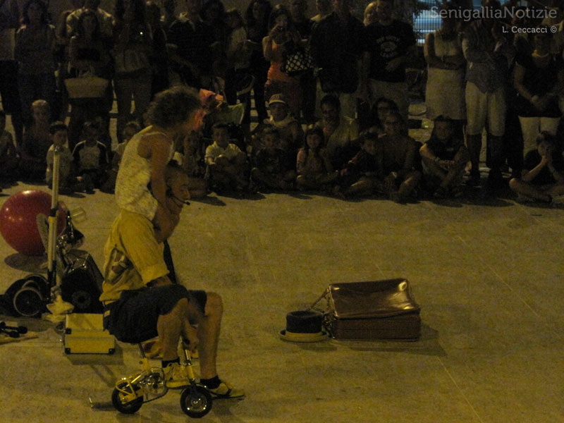 SenigArt - Spettacolo per bambini in piazza del Duca
