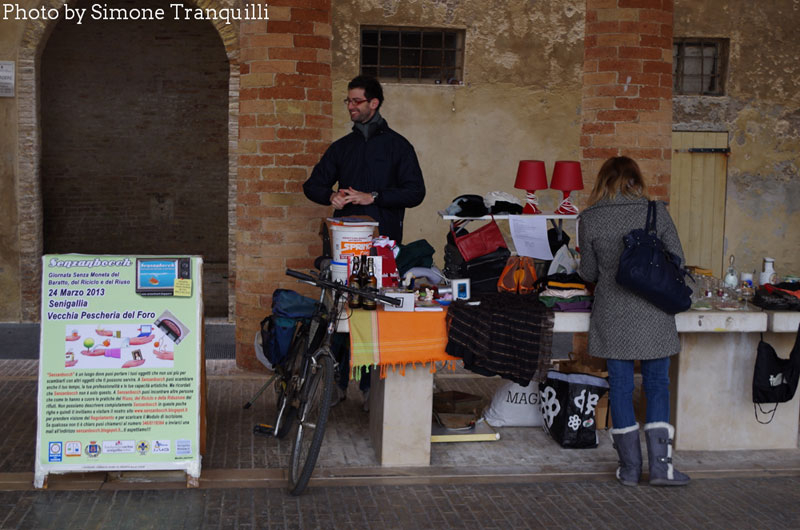 Visitatori e barattatori a Senigallia per Senzanbocch